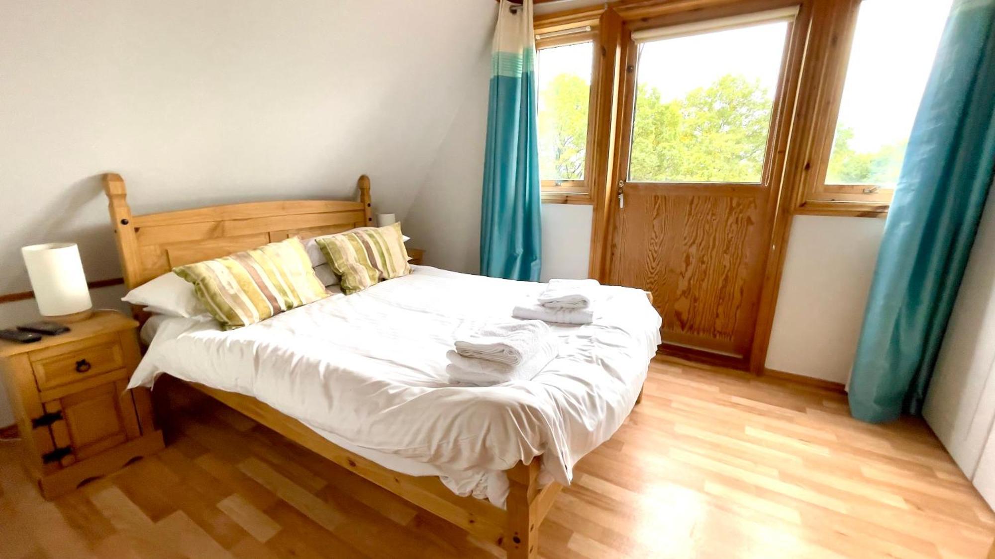 Spacious Primrose Lodge For 6 With Hot Tub At A Spa Resort Chudleigh Exteriör bild